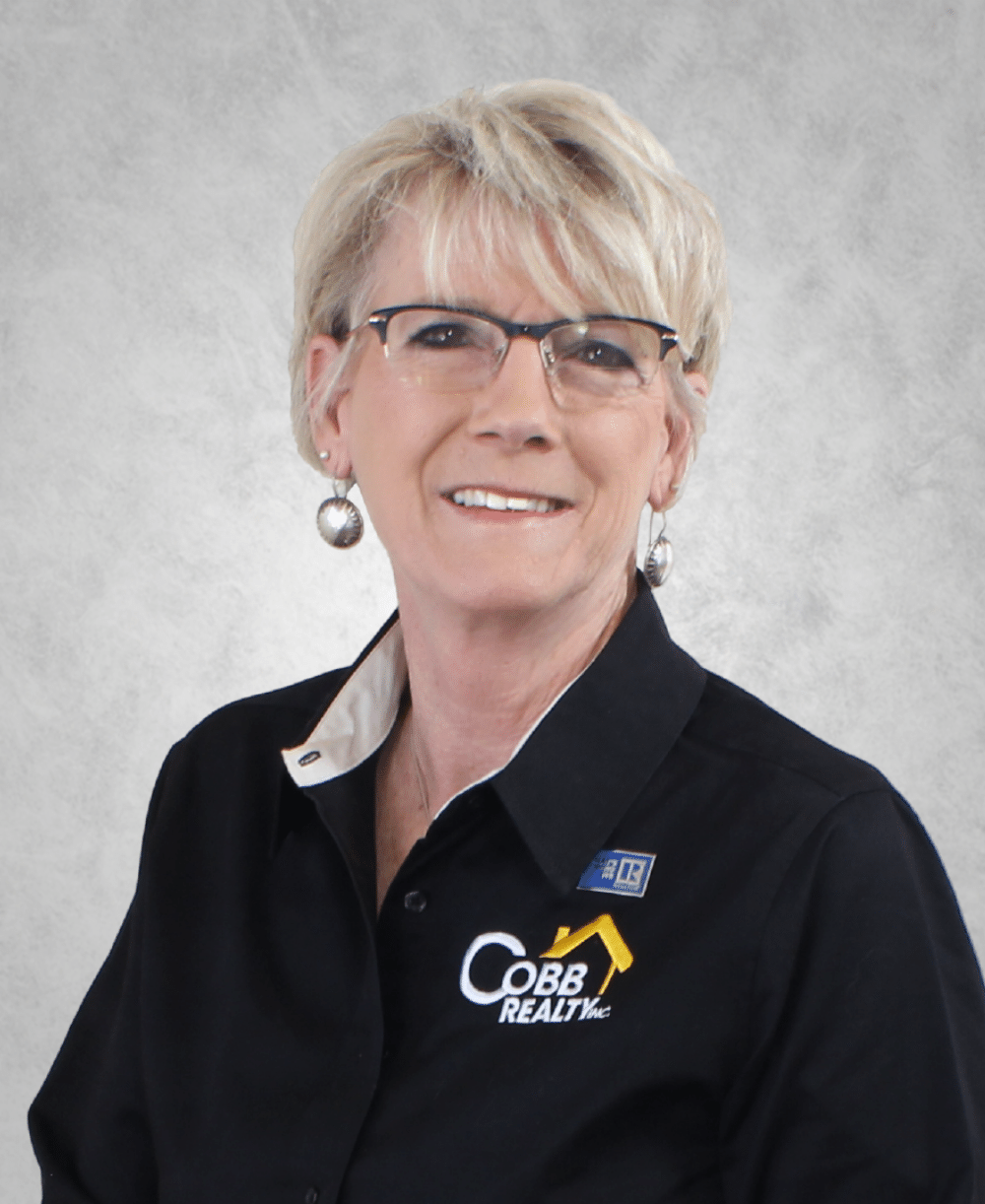 Shelly Hildebrandt, Cobb Realty